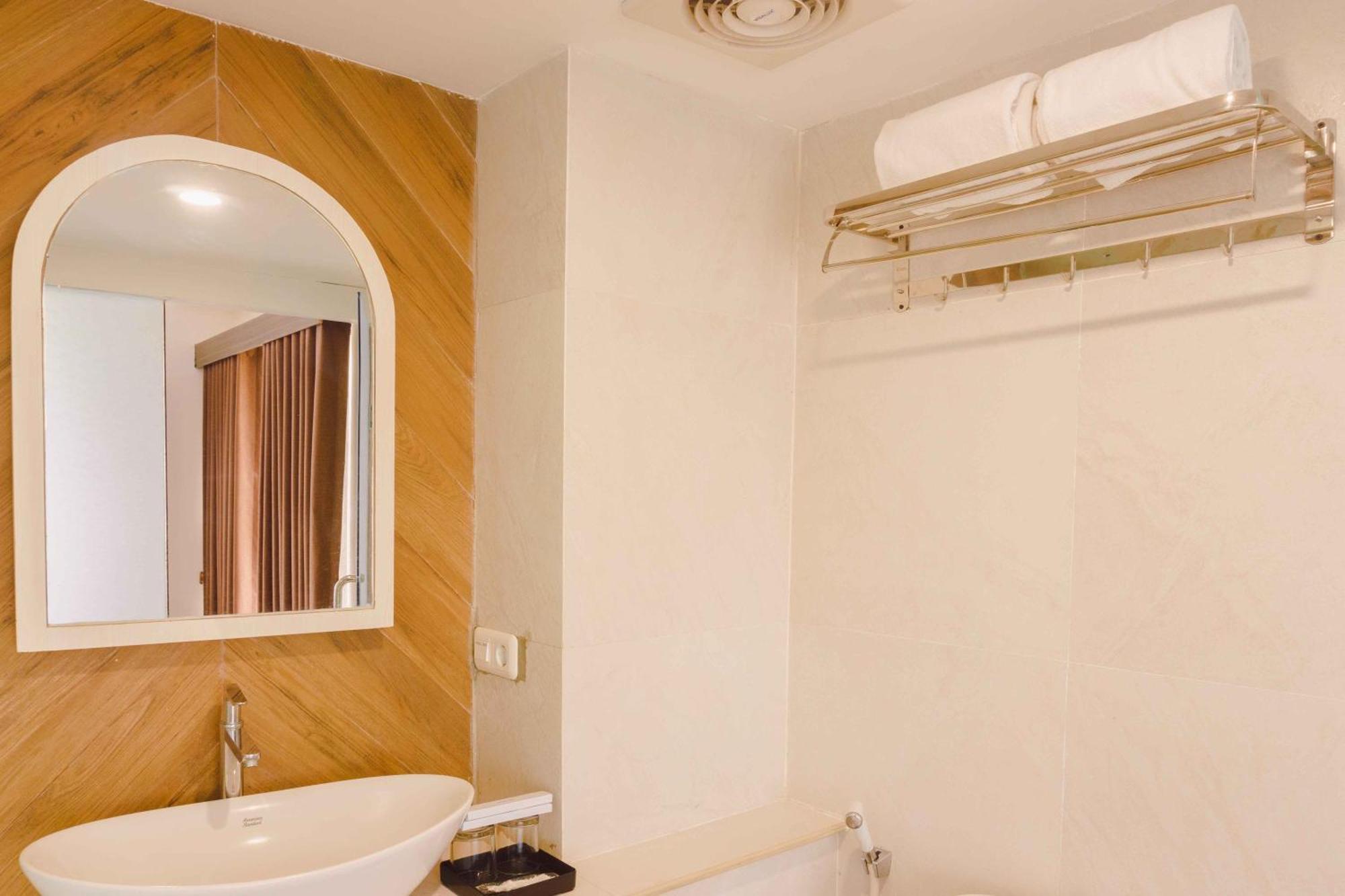 Fahira Hotel Syariah Букіттінгі Екстер'єр фото