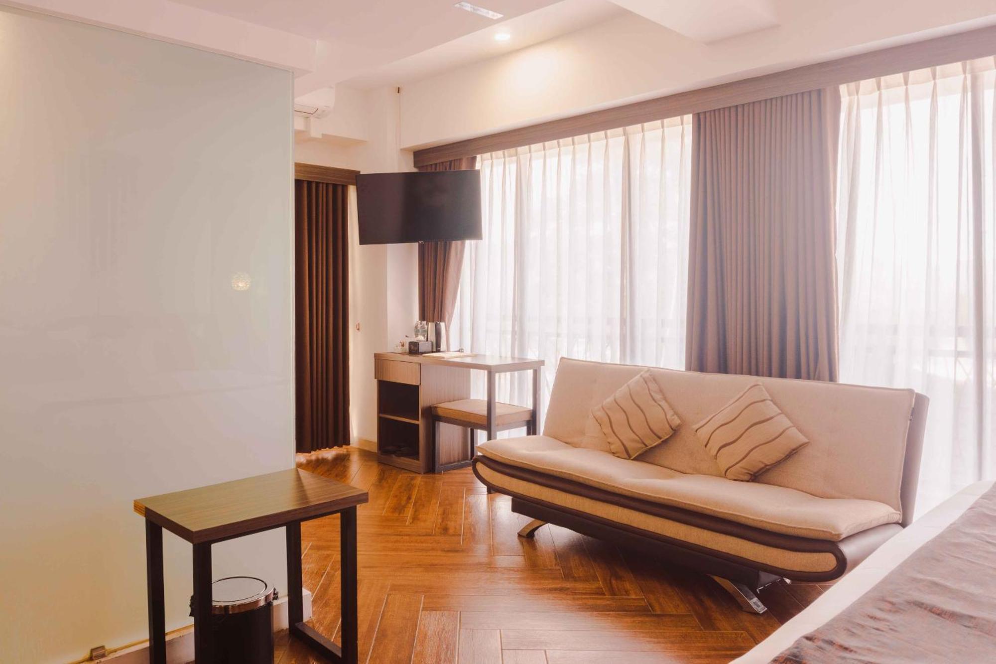 Fahira Hotel Syariah Букіттінгі Екстер'єр фото