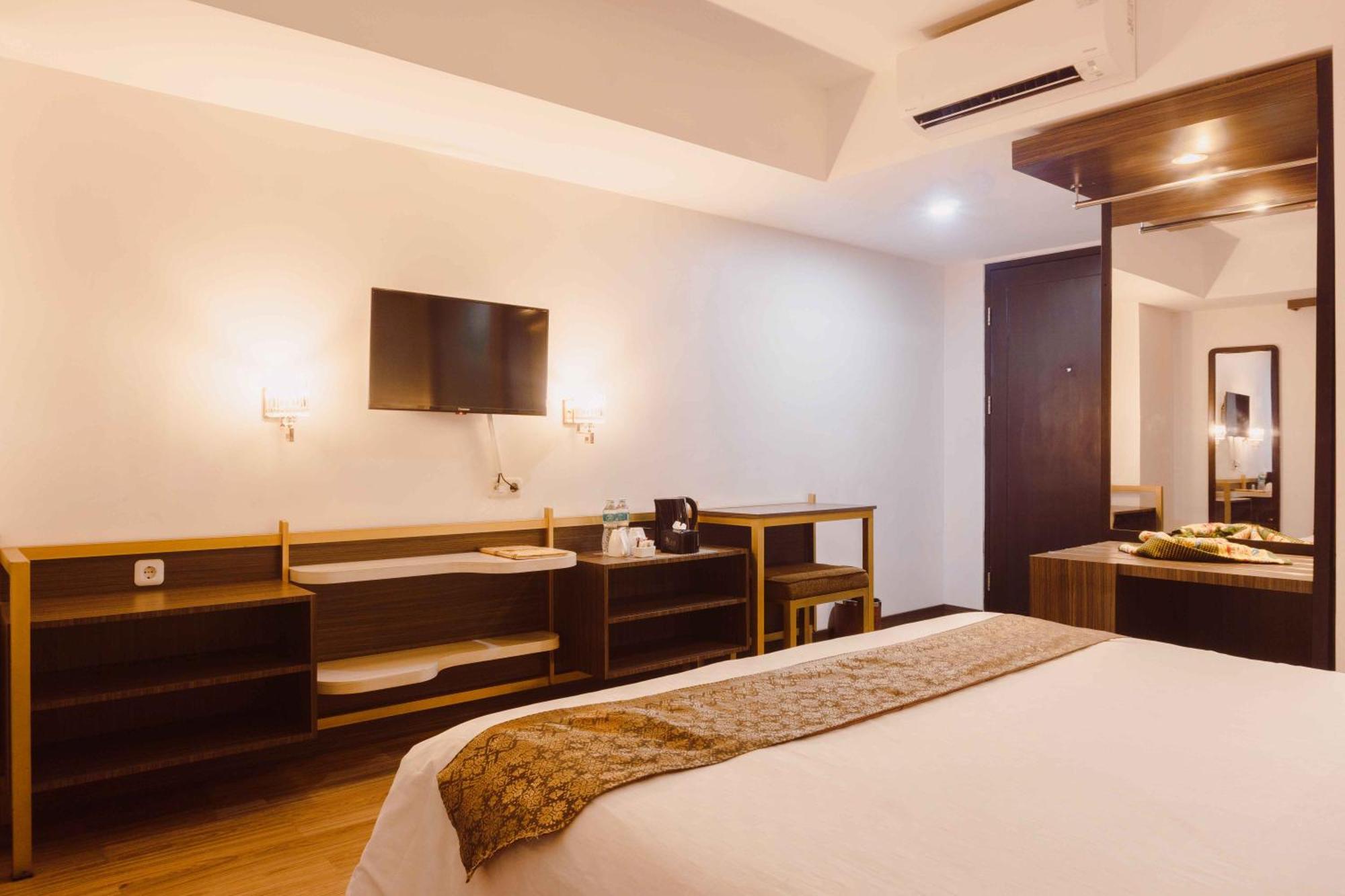 Fahira Hotel Syariah Букіттінгі Екстер'єр фото